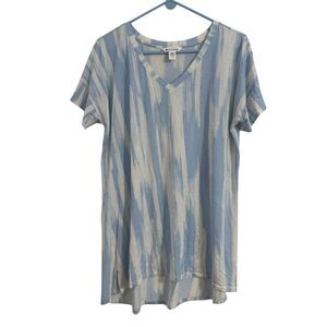 ATHLETA Women's Sz MEDIUM Blue Print Short Sleeve V Neck Nightime Bliss Long Tee